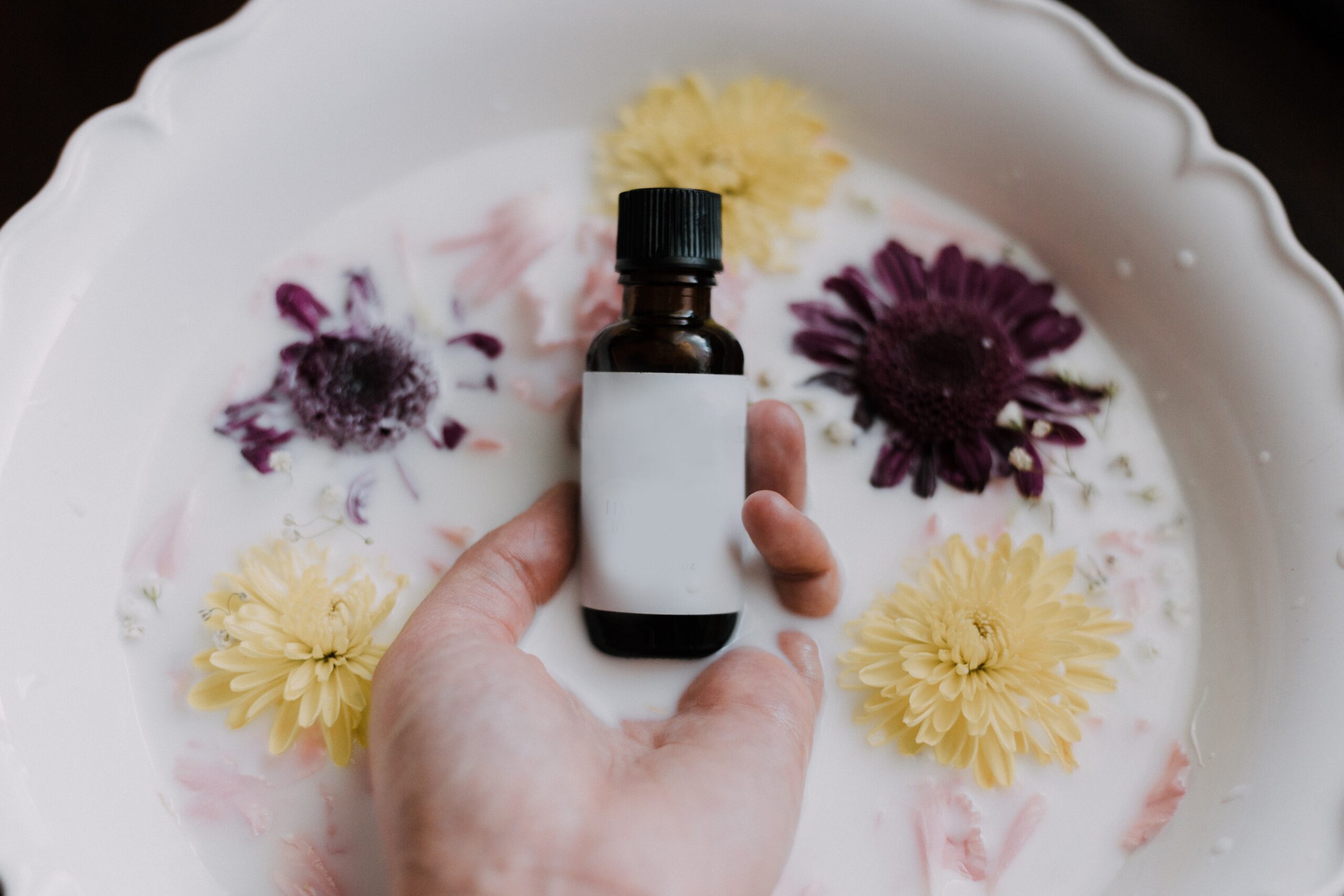 bath-products-bath-body-works-lush-best-black-friday-sales-online-unsplash